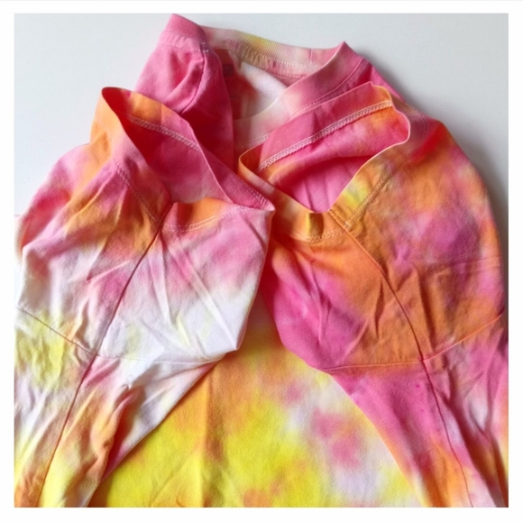 Uniqlo Women Size XS Multicolour Tie Dye T-Shirt - Picture 3 of 5